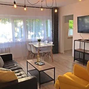 apartament-swoboda.poznan-hotels.com/